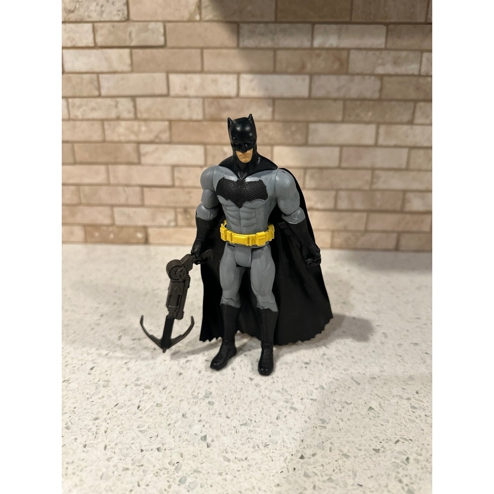 Batman v Superman: Dawn of Justice Grapnel Blast Batman 6" Figure #32